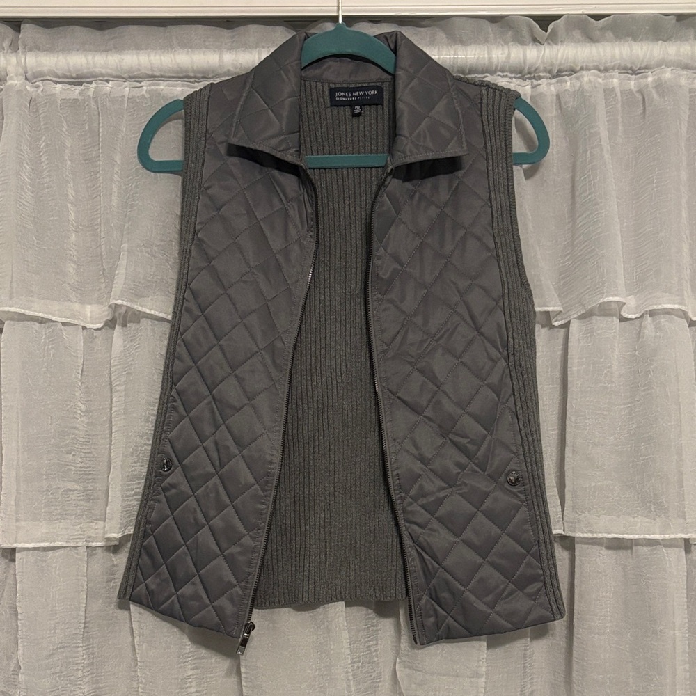 Jones New York Gray Women’s Quilted Vest Size PM